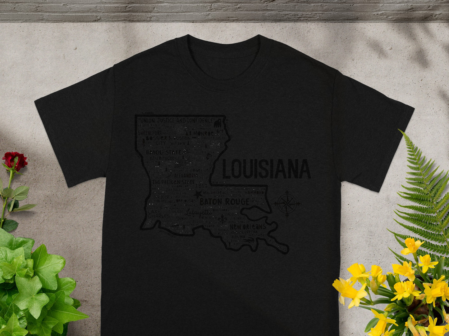 Louisiana State Map Black Graphic T-shirt Product
