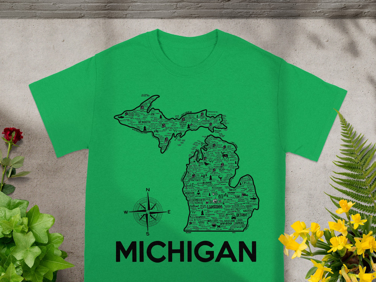 Michigan Map Design Green T-Shirt